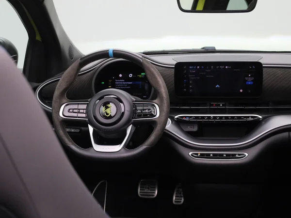 Fiat 500C (2023) — foto 46 van 48