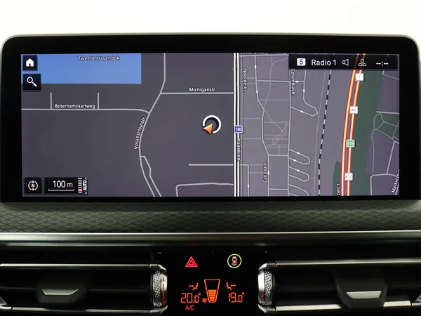 BMW X4 (2022) — foto 10 van 29