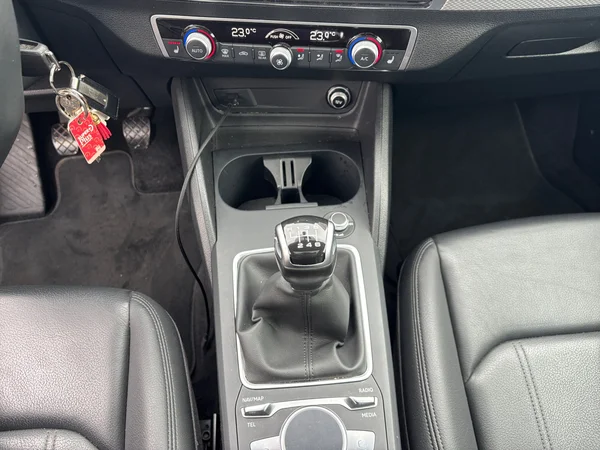 AUDI Q2 (2022) — foto 2 van 18
