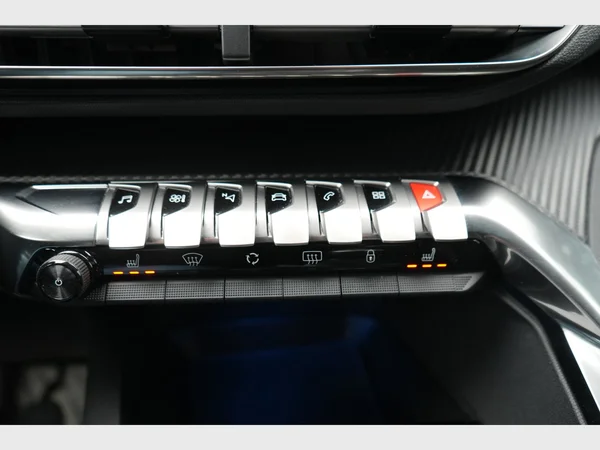 PEUGEOT 3008 (2022) — foto 3 van 28