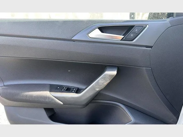 Volkswagen Taigo (2023) — foto 24 van 31