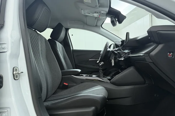 Peugeot 208 (2025) — foto 16 van 18