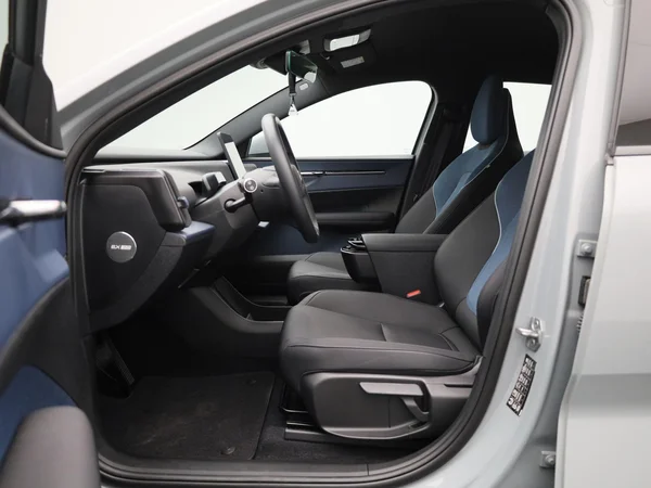Volvo EX30 (2024) — foto 40 van 40