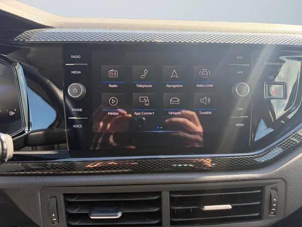 VOLKSWAGEN Polo (2023) — foto 10 van 32