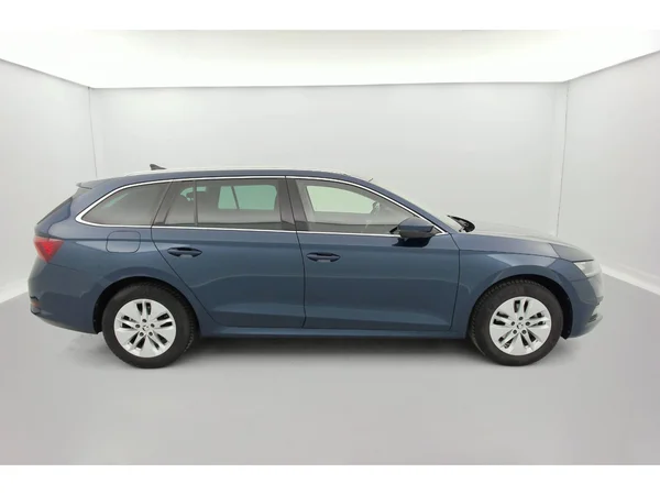 SKODA Octavia Combi (2021) — foto 32 van 36