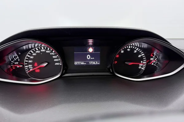 Peugeot 308 (2020) — foto 13 van 41