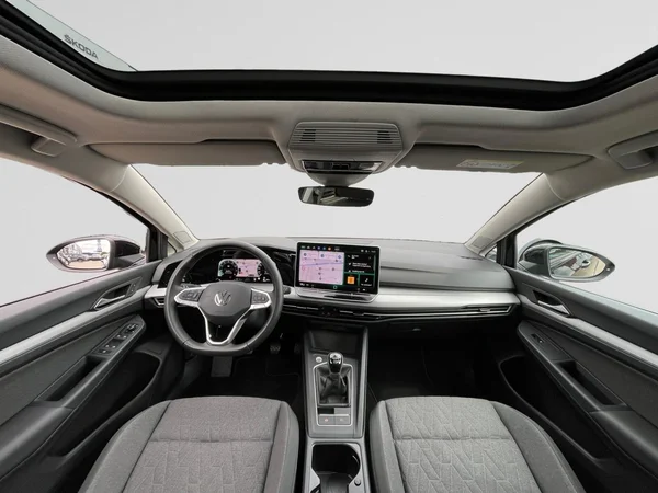 VOLKSWAGEN Golf VIII SW (2024) — foto 16 van 22