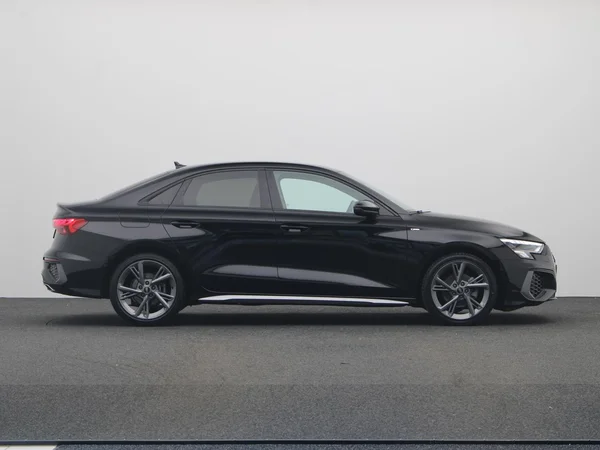 AUDI A3 Sedan (2024) — foto 18 van 20