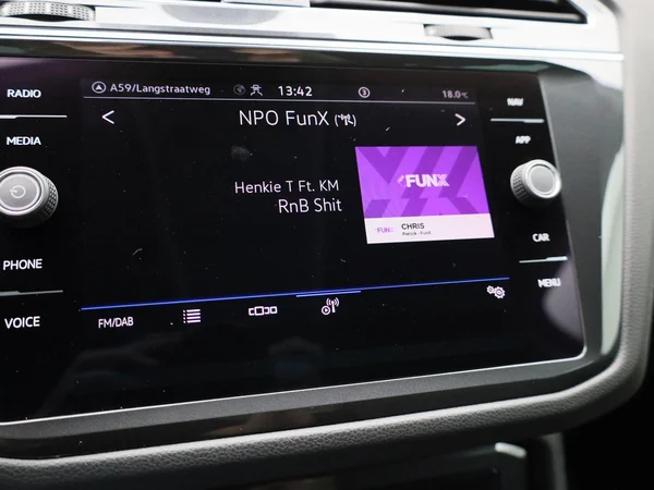 Volkswagen Tiguan (2022) — foto 7 van 41
