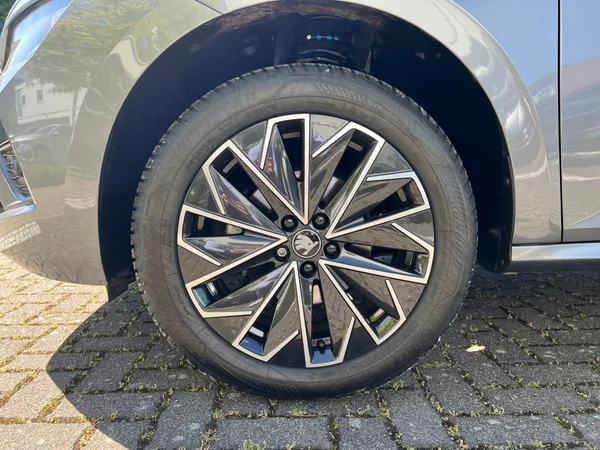 SKODA Kamiq (2025) — foto 15 van 24