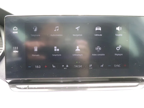 SKODA Octavia Combi (2024) — foto 10 van 32