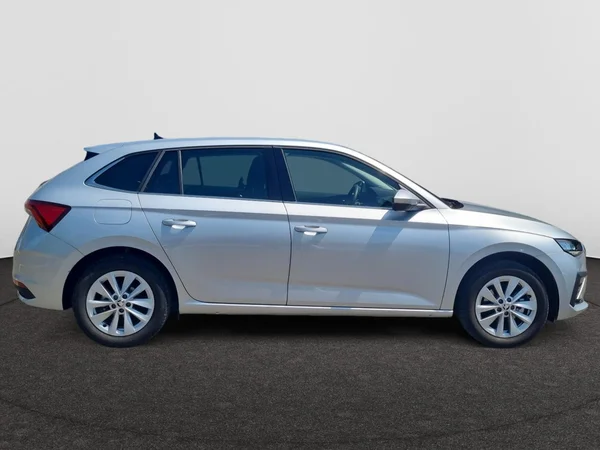 SKODA Scala (2025) — foto 21 van 24