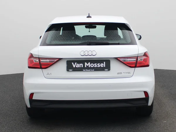 Audi A1 Sportback (2023) — foto 38 van 41