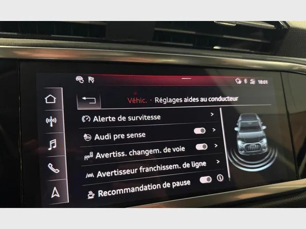 Audi Q3 (2019) — foto 9 van 28