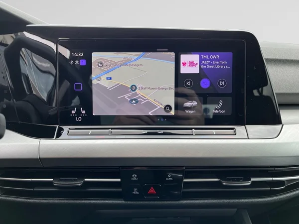 VOLKSWAGEN Golf VIII SW (2025) — foto 3 van 22