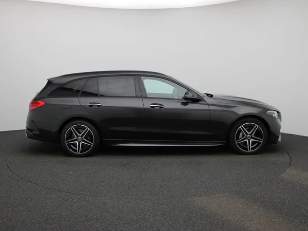 Mercedes-Benz C-Klasse (2023) — foto 56 van 60
