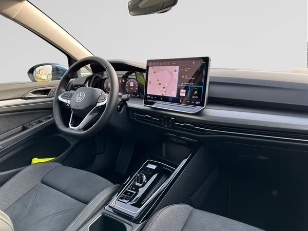 VOLKSWAGEN Golf VIII (2024) — foto 10 van 16