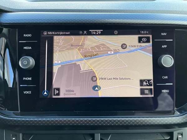 VOLKSWAGEN T-Cross (2024) — foto 4 van 21