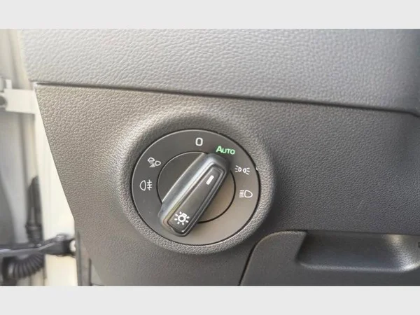 Skoda Karoq (2023) — foto 17 van 27