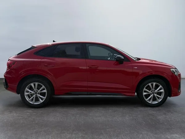 AUDI Q3 Sportback (2022) — foto 22 van 27