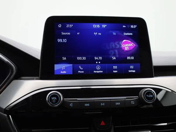 Ford Kuga (2022) — foto 17 van 40
