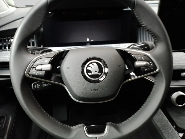 SKODA Superb Combi (2024) — foto 7 van 15