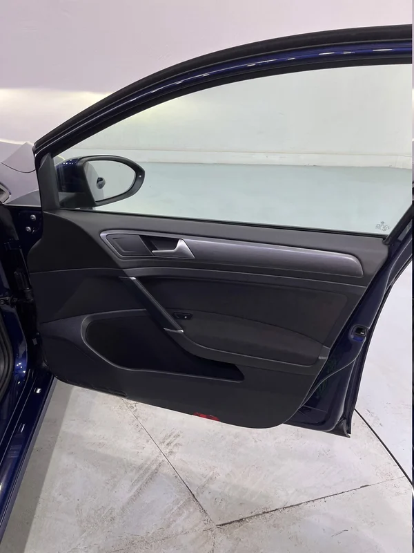 Volkswagen E-Golf (2019) — foto 65 van 75