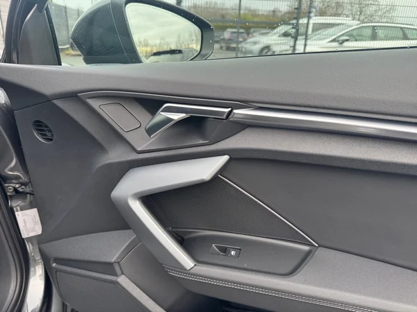 AUDI A3 Sportback PHEV (2025) — foto 14 van 24