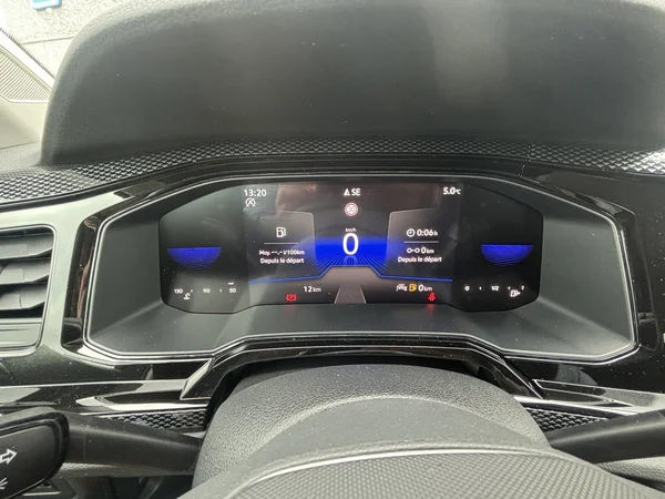 VOLKSWAGEN Polo (2024) — foto 5 van 15