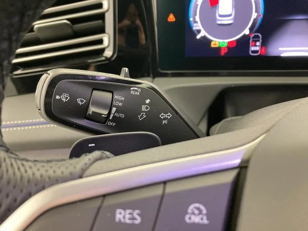 VOLKSWAGEN Tiguan (2025) — foto 17 van 33