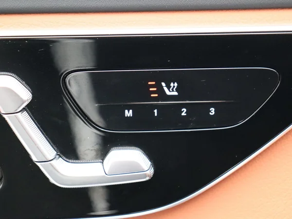 Mercedes-Benz C-Klasse (2025) — foto 2 van 36