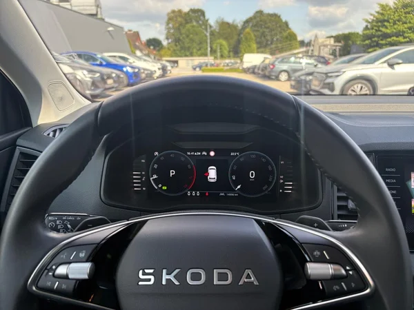 SKODA Karoq (2025) — foto 5 van 24