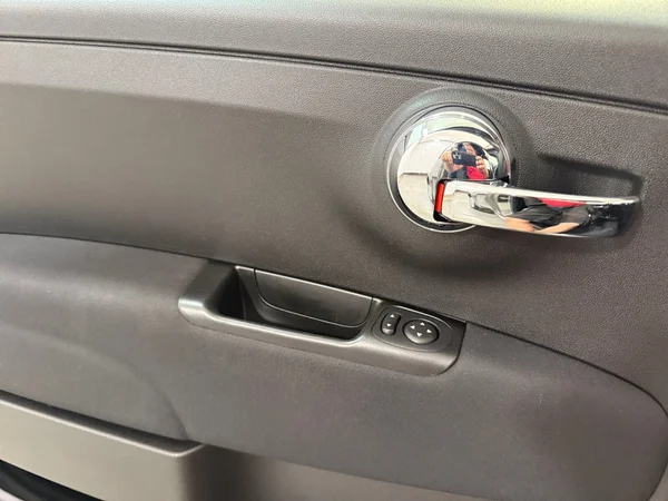 Fiat 500 (2023) — foto 18 van 26
