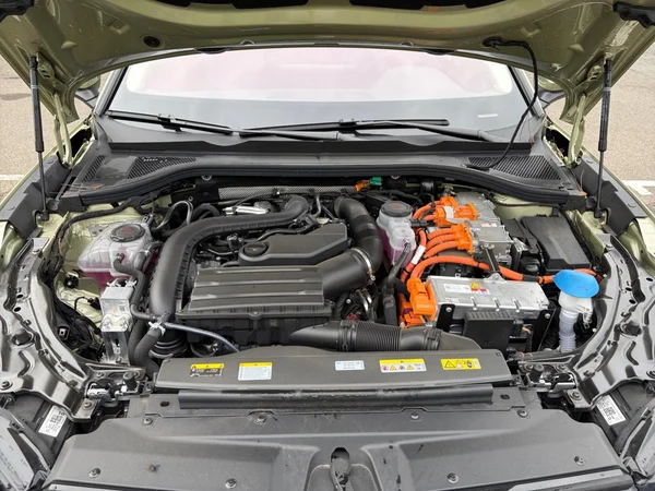SKODA Superb Combi PHEV (2026) — foto 14 van 24