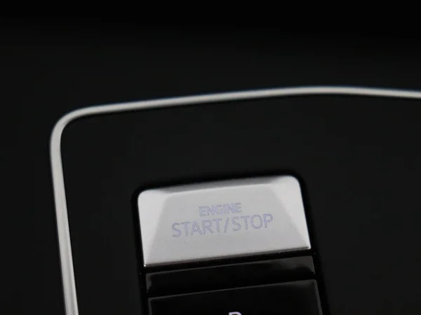 VOLKSWAGEN Golf (2024) — foto 15 van 27