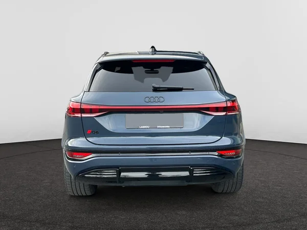 AUDI Q6 e-tron (2025) — foto 15 van 23