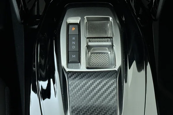 Peugeot 2008 (2023) — foto 4 van 19