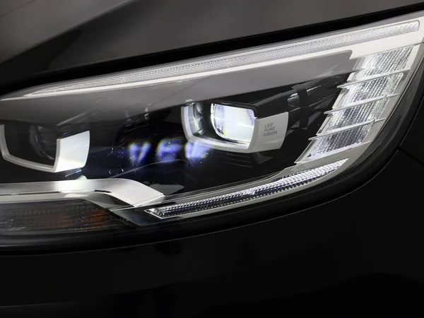Renault Grand Scénic (2023) — foto 8 van 39