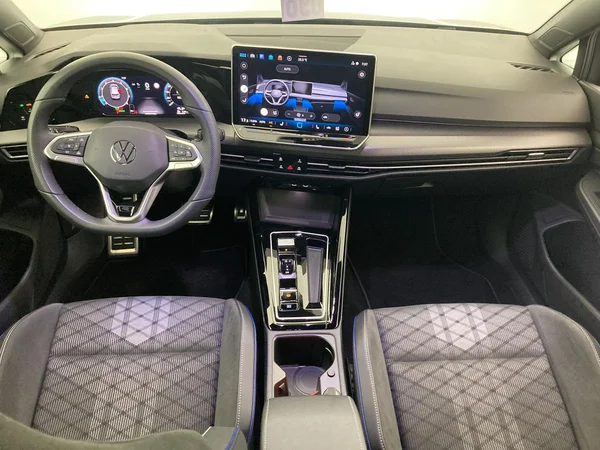 VOLKSWAGEN Golf VIII (2025) — foto 5 van 36