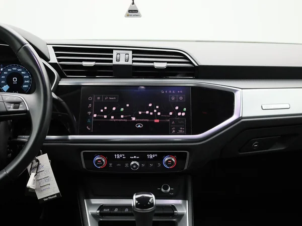 Audi Q3 (2022) — foto 40 van 40