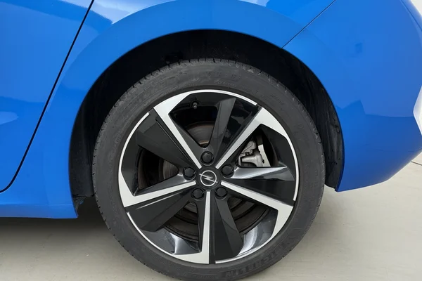 Opel Astra (2024) — foto 15 van 18