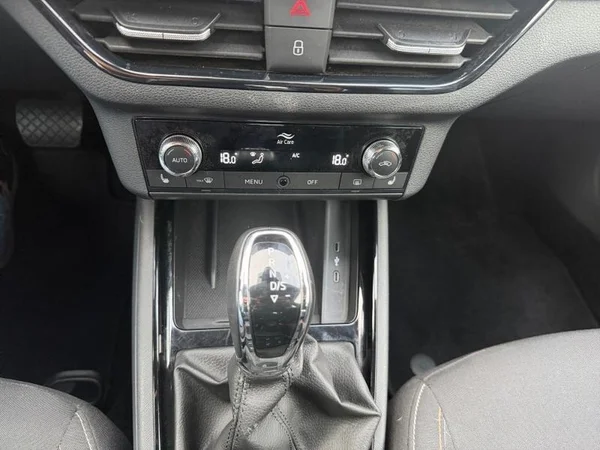 SKODA Kamiq (2023) — foto 19 van 28