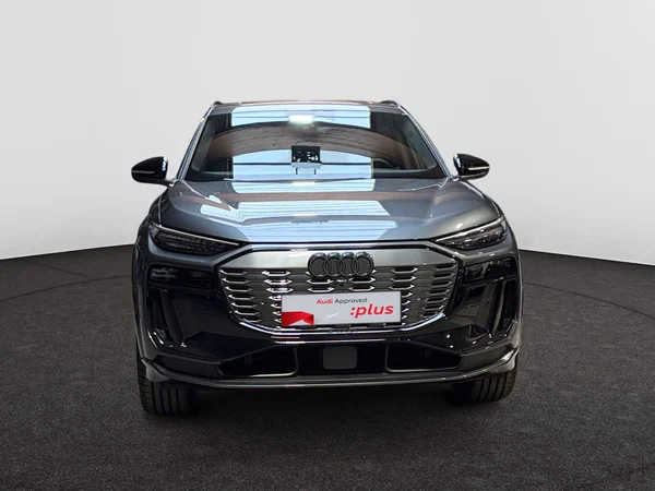 AUDI Q6 e-tron (2024) — foto 15 van 24