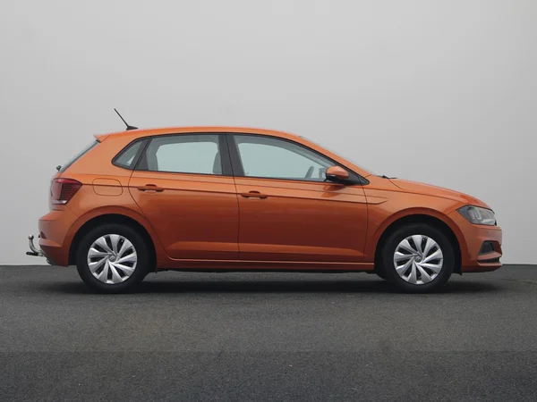VOLKSWAGEN Polo (2018) — foto 17 van 19