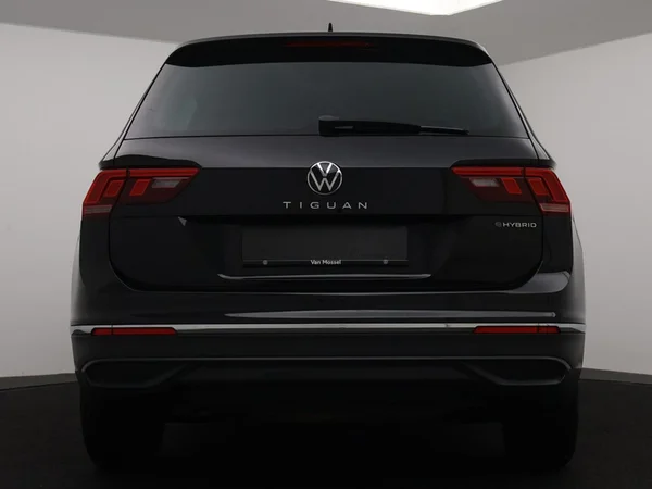 VOLKSWAGEN Tiguan eHybrid (PHEV) (2022) — foto 2 van 27