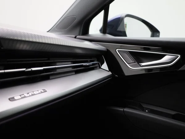 Audi Q4 e-tron (2022) — foto 20 van 45