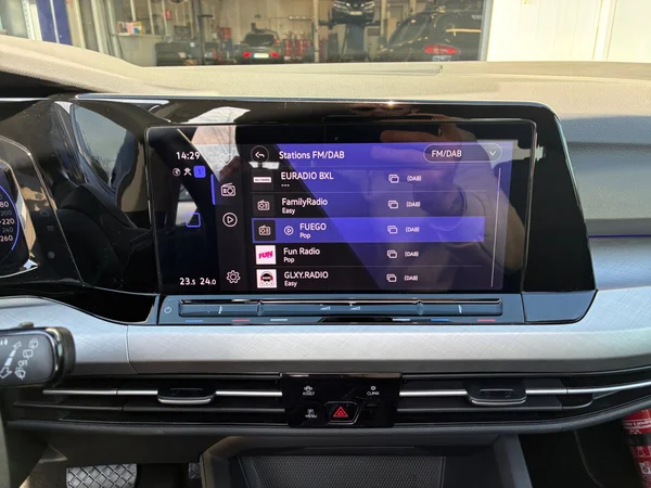 VOLKSWAGEN Golf VIII (2024) — foto 20 van 22