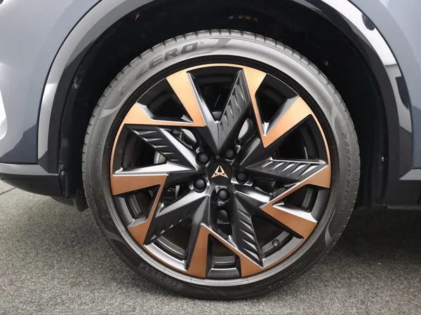 CUPRA Formentor (2024) — foto 4 van 26