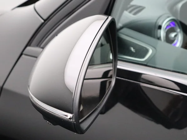 Mercedes-Benz GLC (2024) — foto 35 van 36