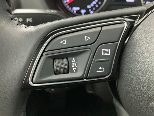AUDI Q2 (2019) — foto 3 van 36